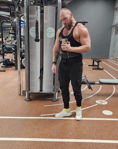  Частный массажист   Игорь