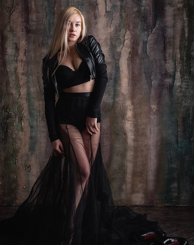  Частная массажистка  Лея